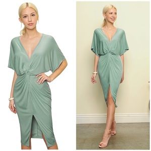 🆕 Retro Glam Twist Dress in Mint